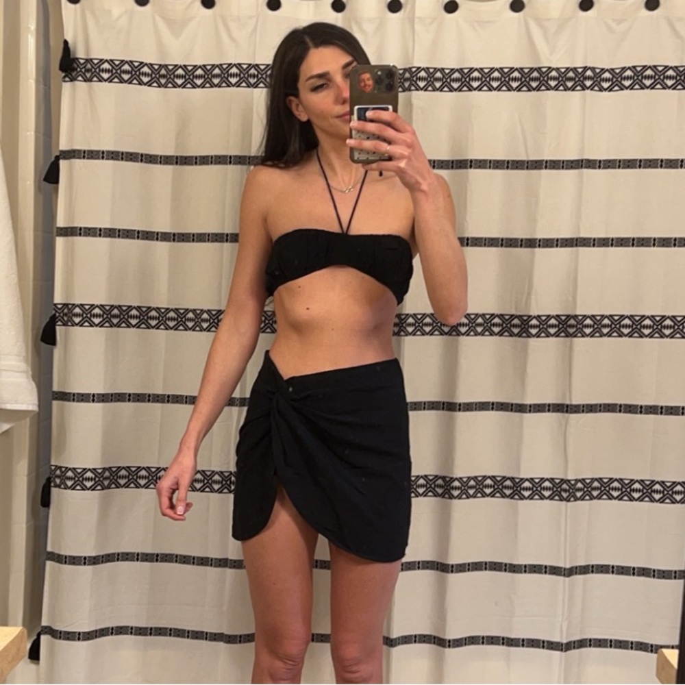 Italian Romance Crop & Sunset Views mini skirt in Black size small - Picture 8 of 10